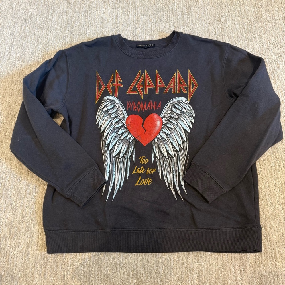 Def Leppard graphic pullover sweatshirt